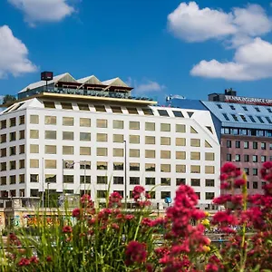 4* Hotel Radisson Red Hotel,